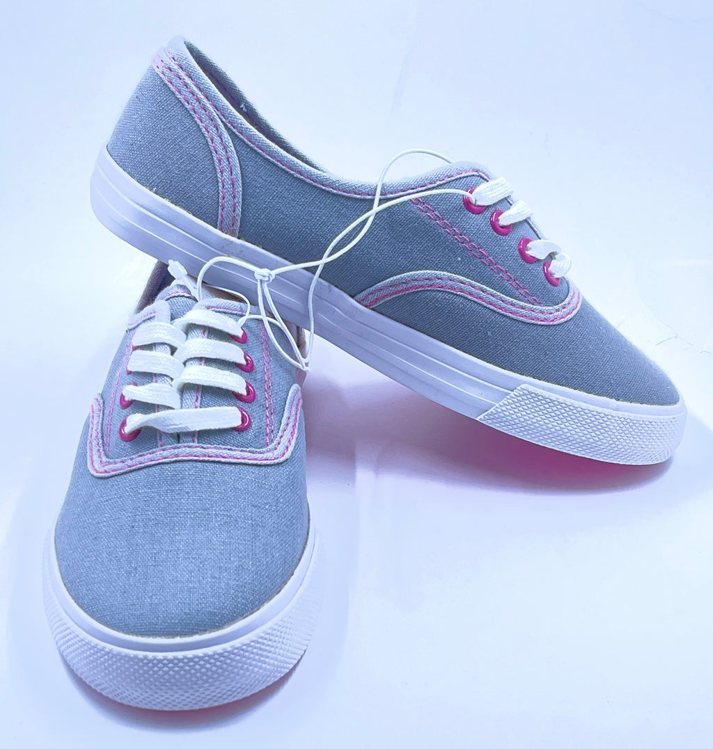 Xhilaration Girls Halyn Canvas Grey Boat Shoe Size 13M