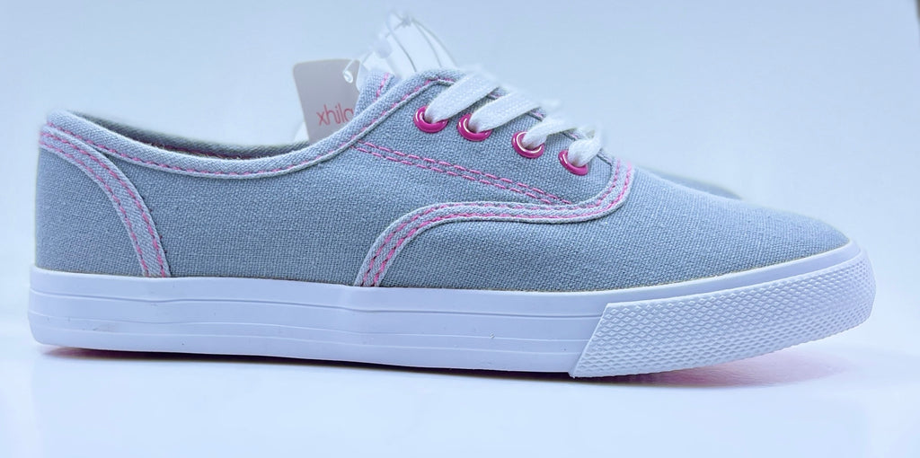 Xhilaration Girls Halyn Canvas Grey Boat Shoe Size 13M